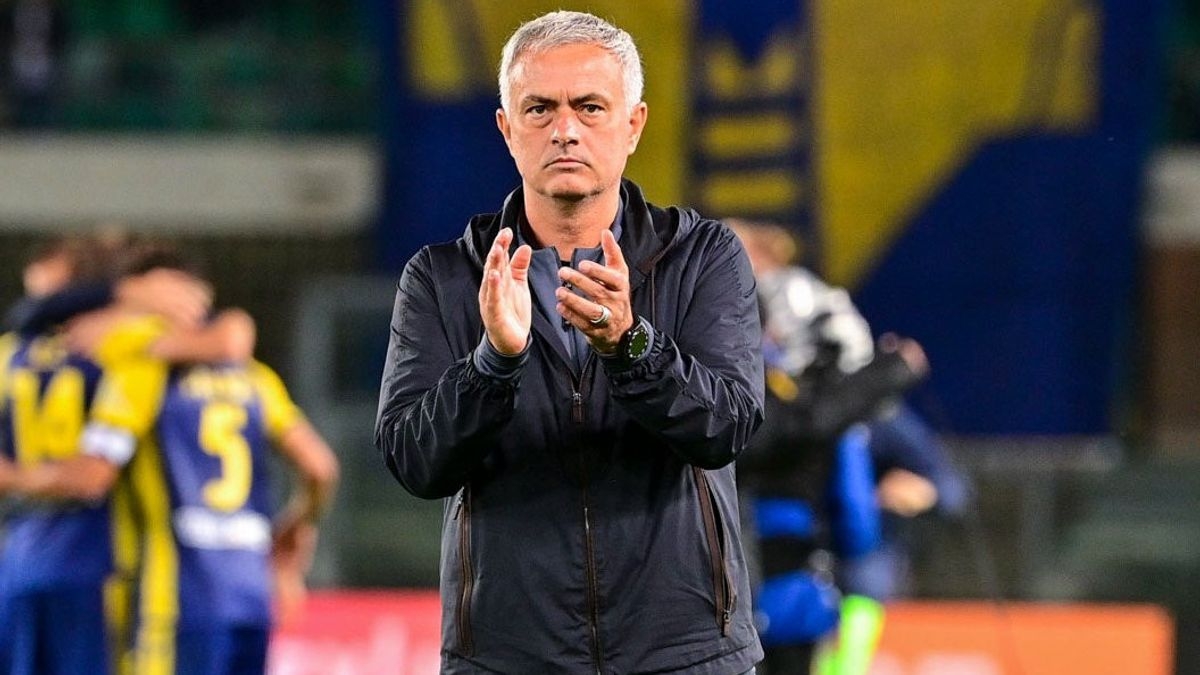 Jose Mourinho nói gì sau thất bại đầu tiên ở Serie A mùa này?